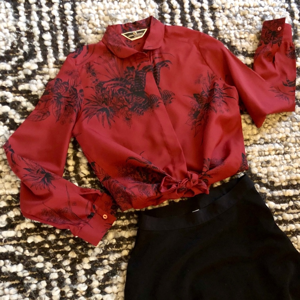 Vintage floral long sleeve button up blouse